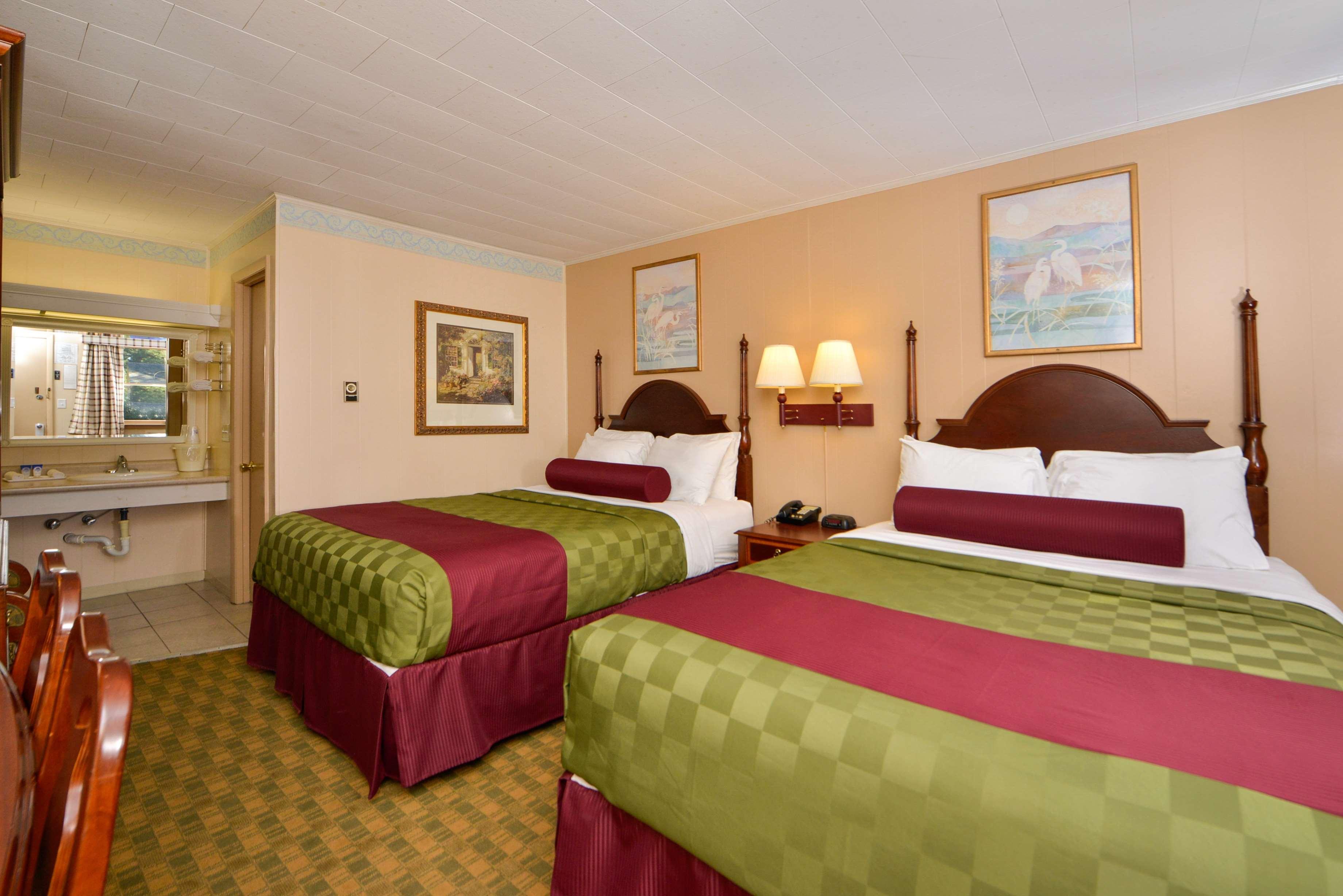 Americas Best Value Inn Чинкотиг Екстериор снимка