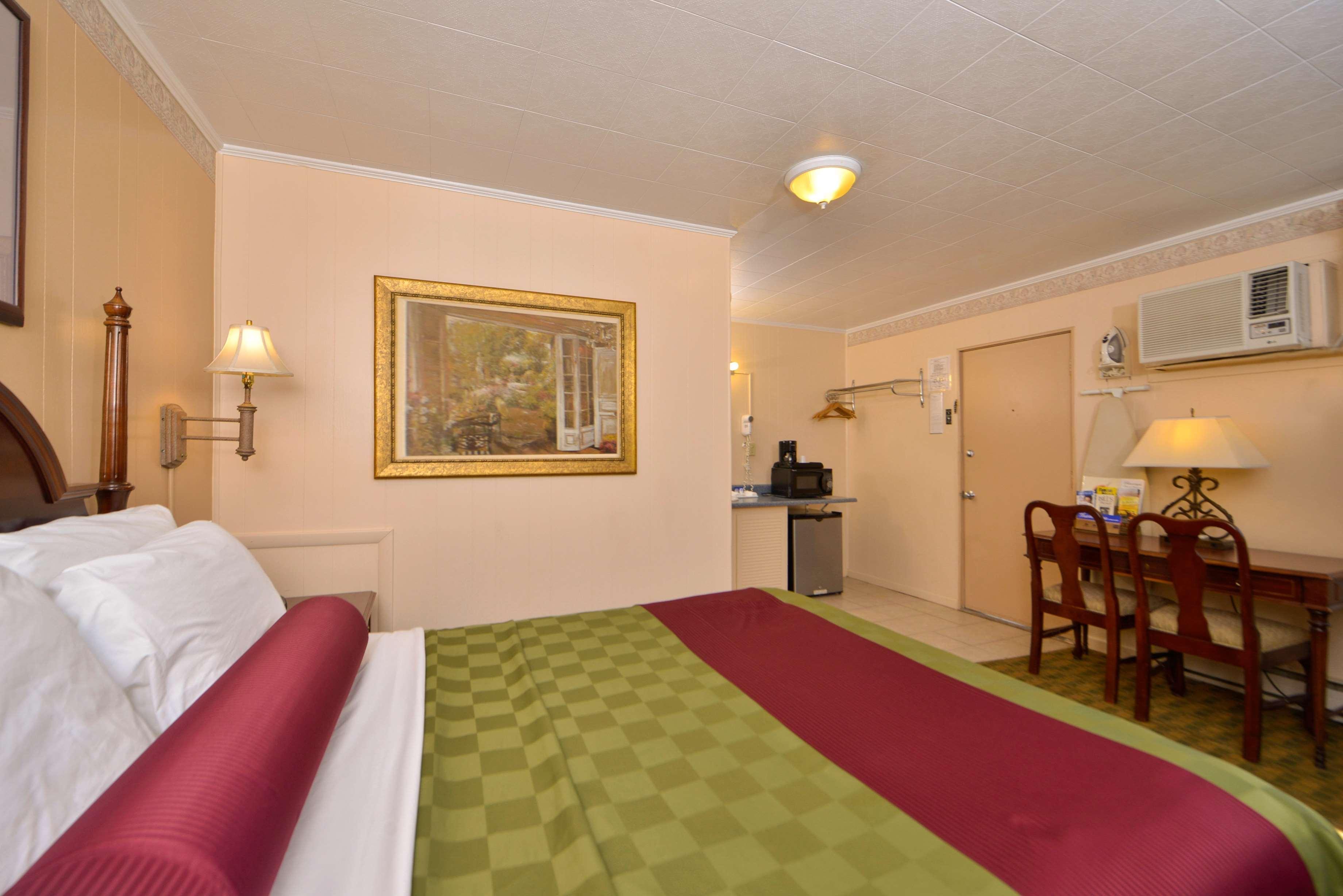 Americas Best Value Inn Чинкотиг Екстериор снимка